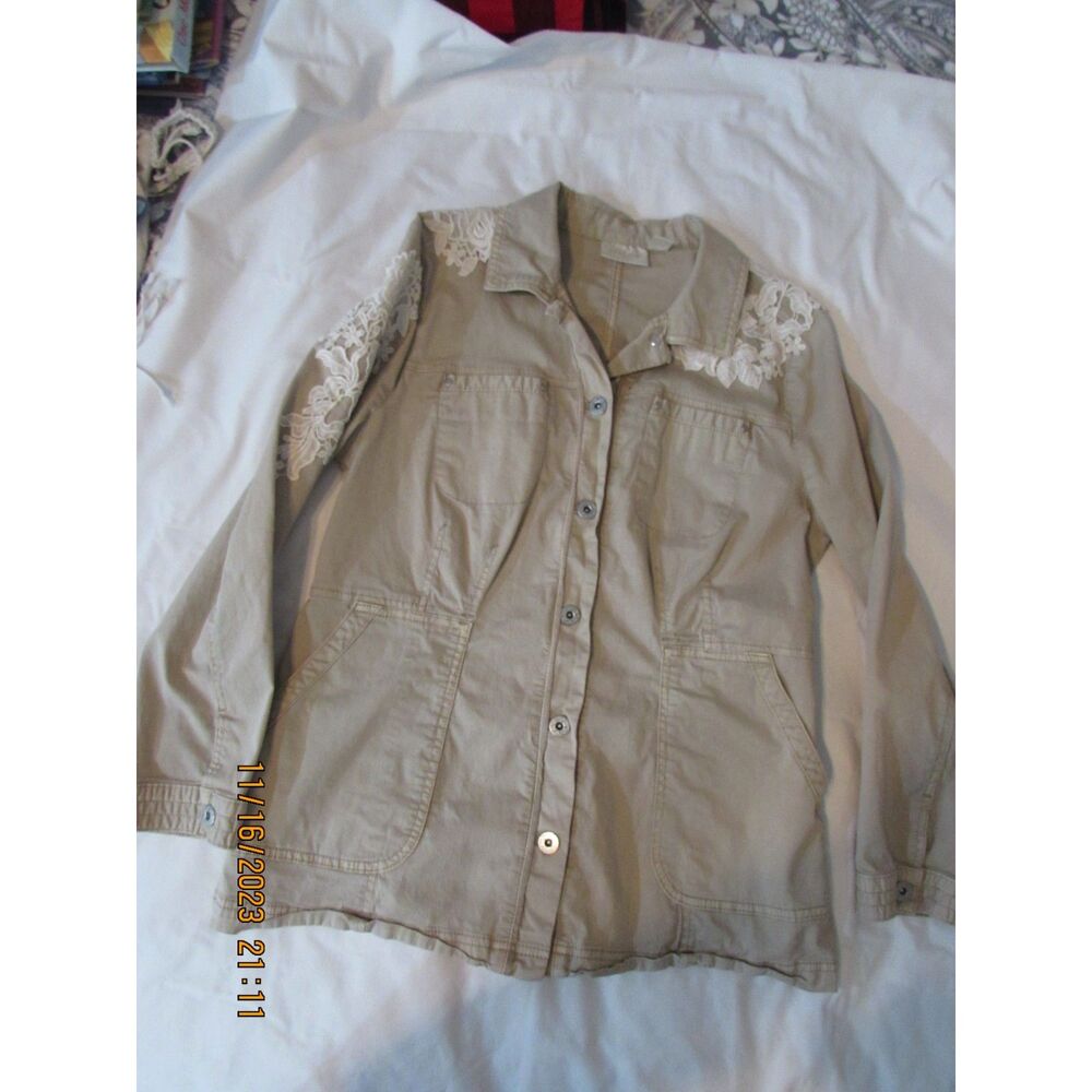 Chico's size 1 (8) tan shacket cotton lace detail safari look lagan look collar